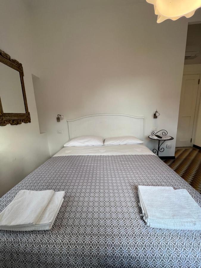 Casa Del Poeta Lejlighed Riva Ligure Eksteriør billede
